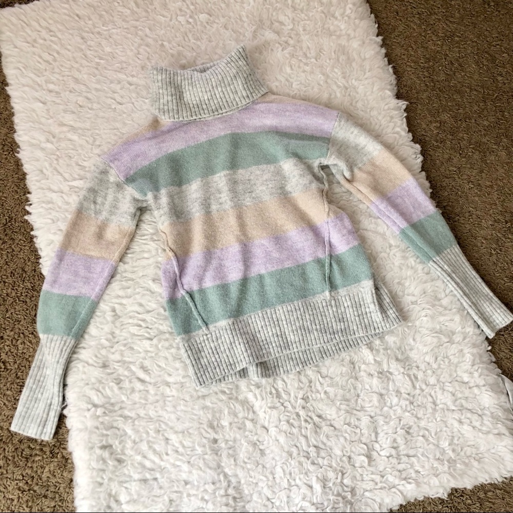 Gap striped cowl neck sweater, size XS